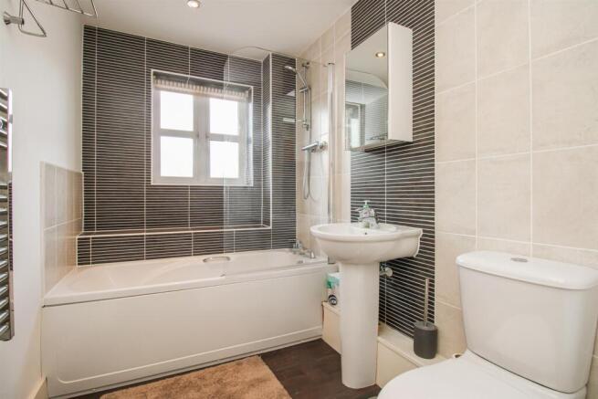 2 bed Apartment for sale Image 8