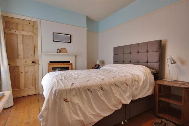 2 bed Terraced for sale Image 10