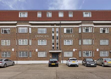 Green Lanes, Winchmore Hill, N21