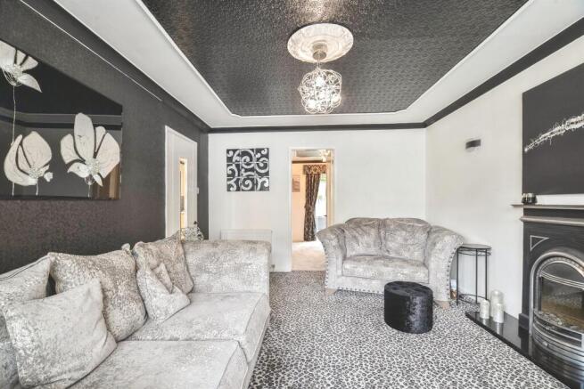 3 bed Detached for sale Image 3