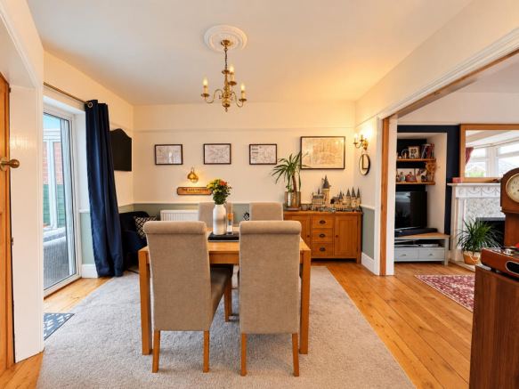 51 Kingshill park - lounge2.png