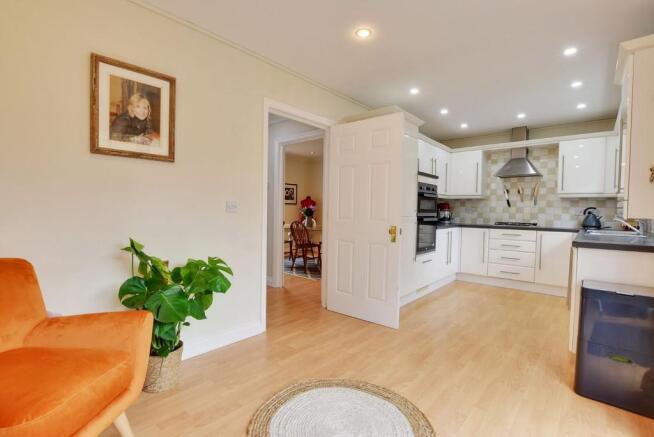 Kitchen/Breakfast...