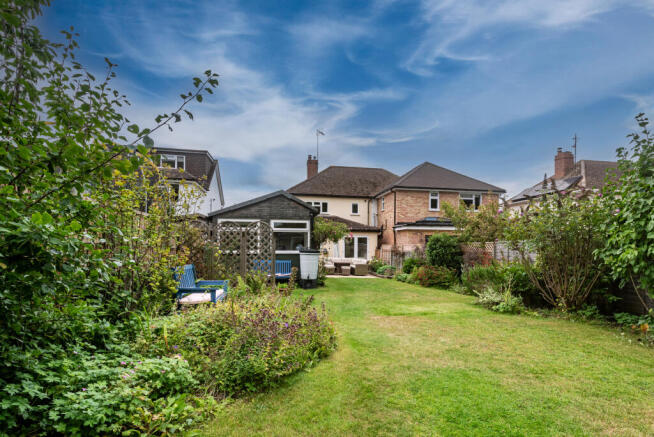 5AmbarrowCrescent-31_newsky
