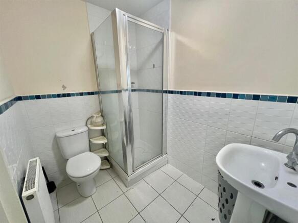 4 bed Terraced for sale Image 6