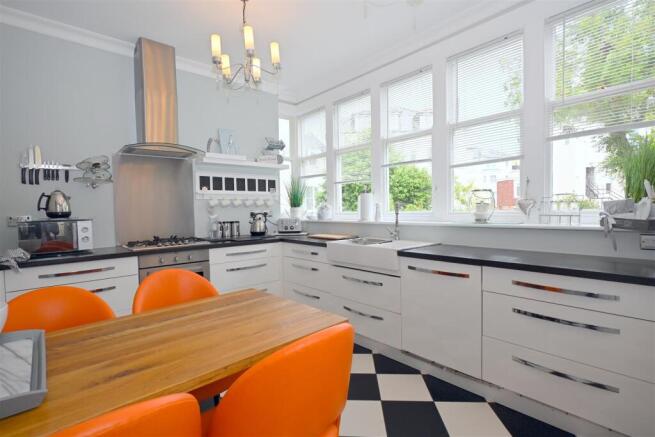 Kitchen/Breakfast Room