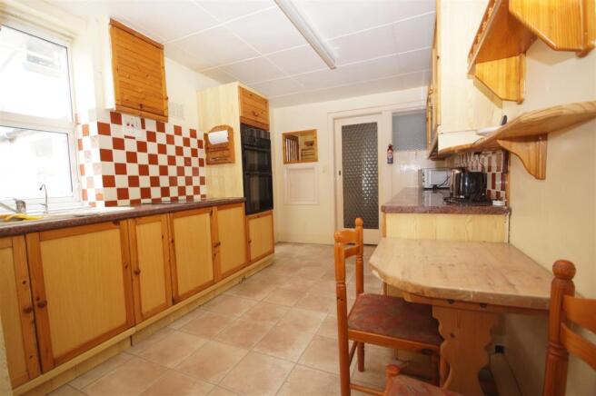 kitchen1.jpg
