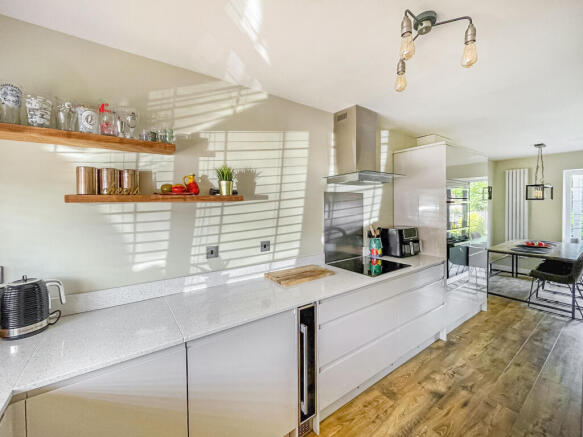 3 bed Detached for sale Image 2