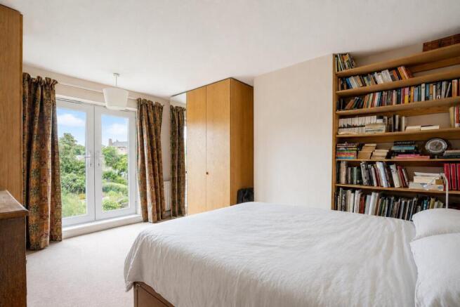 3 bed Semi-Detached for sale Image 9