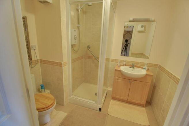 Guest Suite Sh...