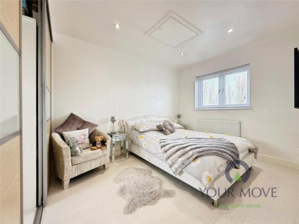 4 bed Detached for sale Image 10