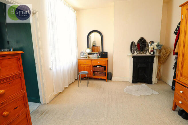 4 bed Terraced for sale Image 8