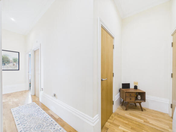 2 bed Apartment for sale Image 4