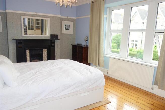 bedroom blue.JPG