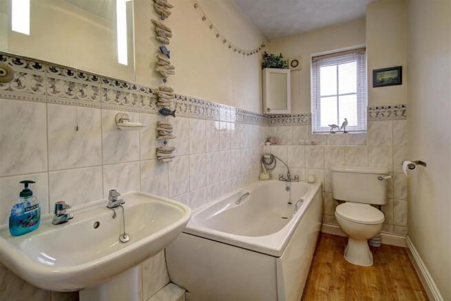 Bathroom.jpg