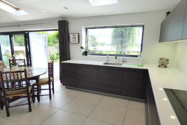 Kitchen 4