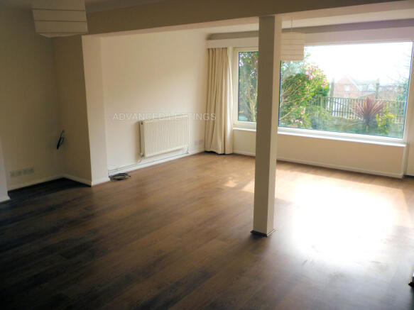 Lounge/ dining room