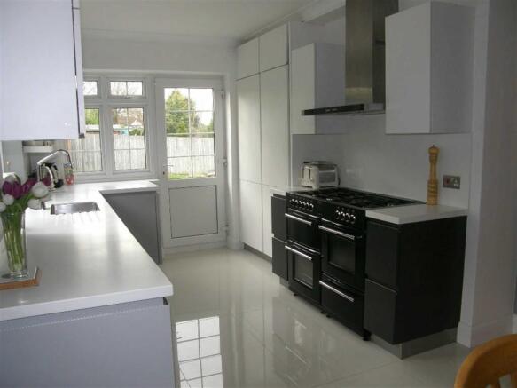 KITCHEN/BREAKFAST RO