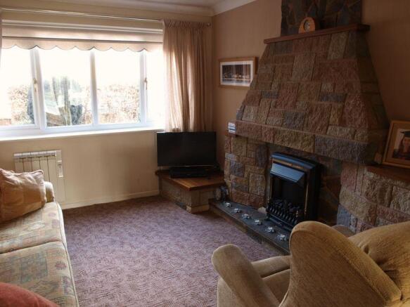 Lounge Pic 2