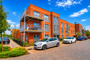 11, Fenwick House, Meridian Way, Southampton SO14 0FN
