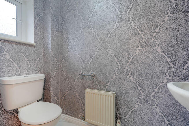 3 bed Terraced to rent Image 9