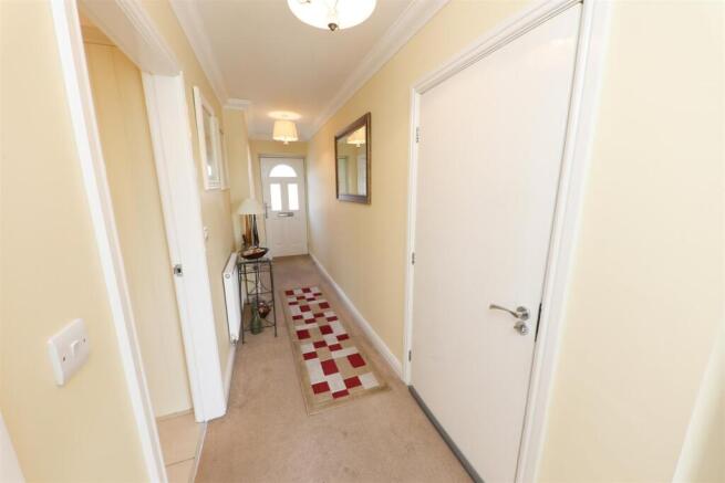 4 bed House for sale Image 5