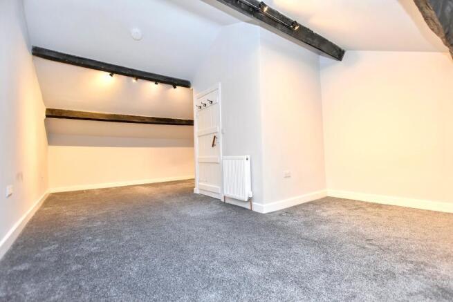 3 bed Terraced for sale Image 11