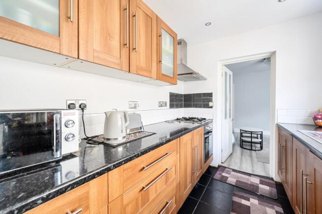 Iffley Road, Swindon, SN2 – další