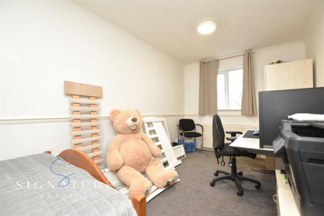 Bedroom One 1 (10).jpg