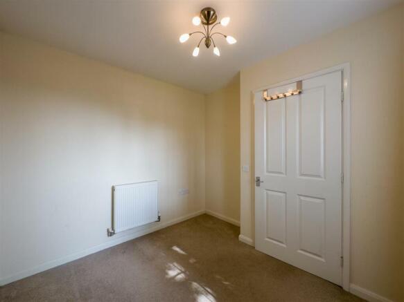 22 Thorncliffe Road-4.jpg
