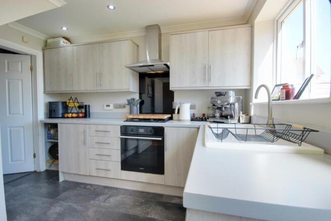 3 bed Detached for sale Image 12