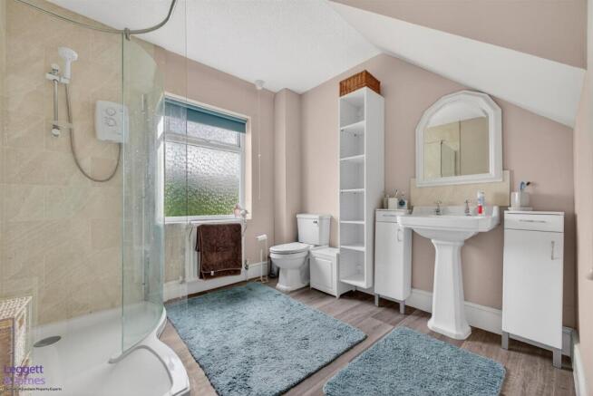 Master Ensuite