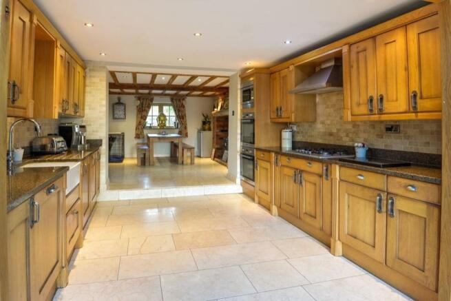 Kitchen/Breakfast/Fa