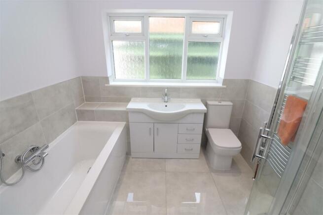 Bath / Shower Room / WC