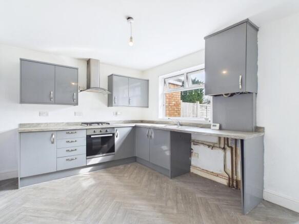 CAM01909G0-PR0482-STILL008