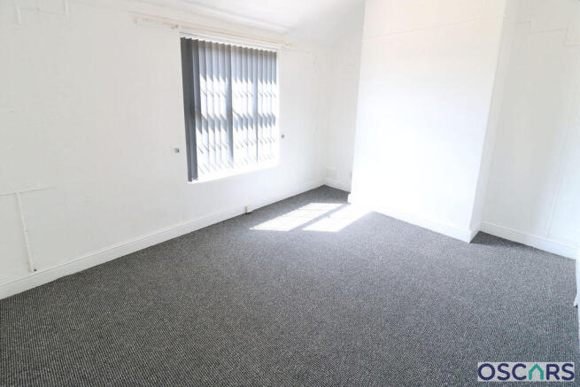 3 bed Terraced to rent Image 6