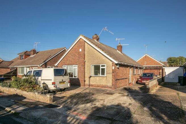 17 Arnside Close-1.jpg