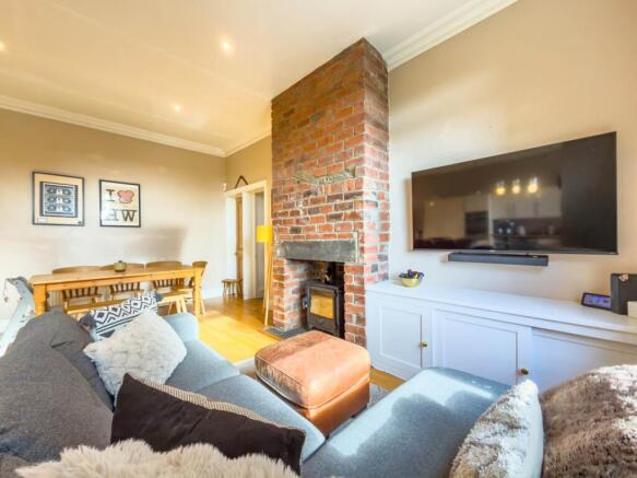 3 bed Semi-Detached for sale Image 9