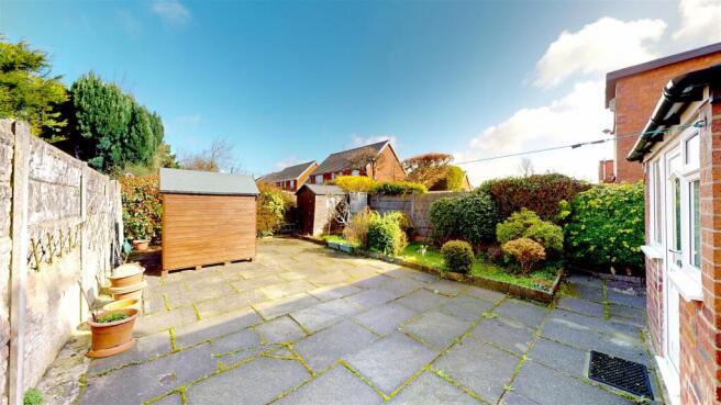Queens Drive Rear Yard