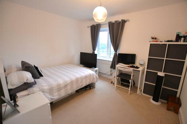Bedroom 2.JPG
