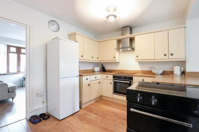 Kitchen2.jpg