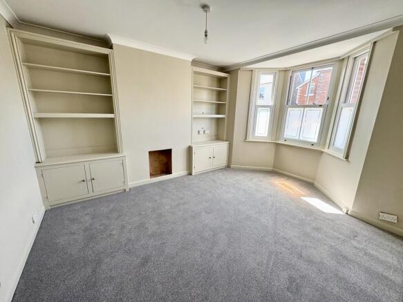42 Eastwood Road ...