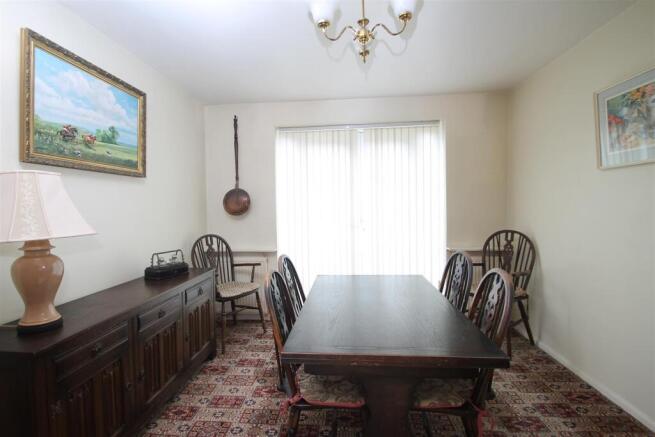 4 bed Detached for sale Image 4