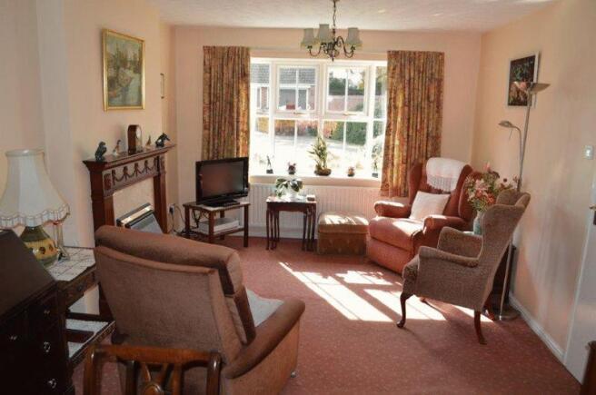 LOUNGE AREA 