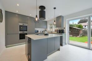 80, Ashurst Road, Tadworth KT20 5EU