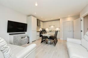 Flat 13, 186a Hillgrove House, High Street, Edgware HA8 7EX