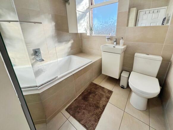 3 bed Semi-Detached for sale Image 8