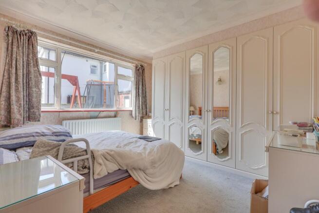 Bitterne! No Forward Chain! Low Charges! A Must See! photo 4