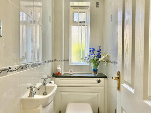 2 bed Cottage for sale Image 12
