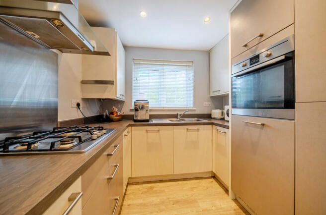 1438865-10-69dcd6...