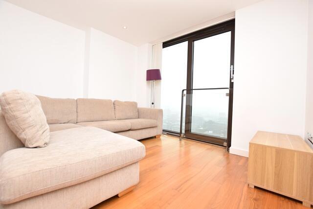 2 bed Apartment to rent Image 4